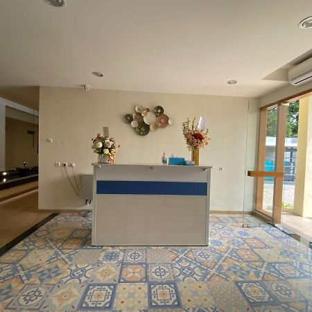 The Home Srengseng Dżakarta Zewnętrze zdjęcie